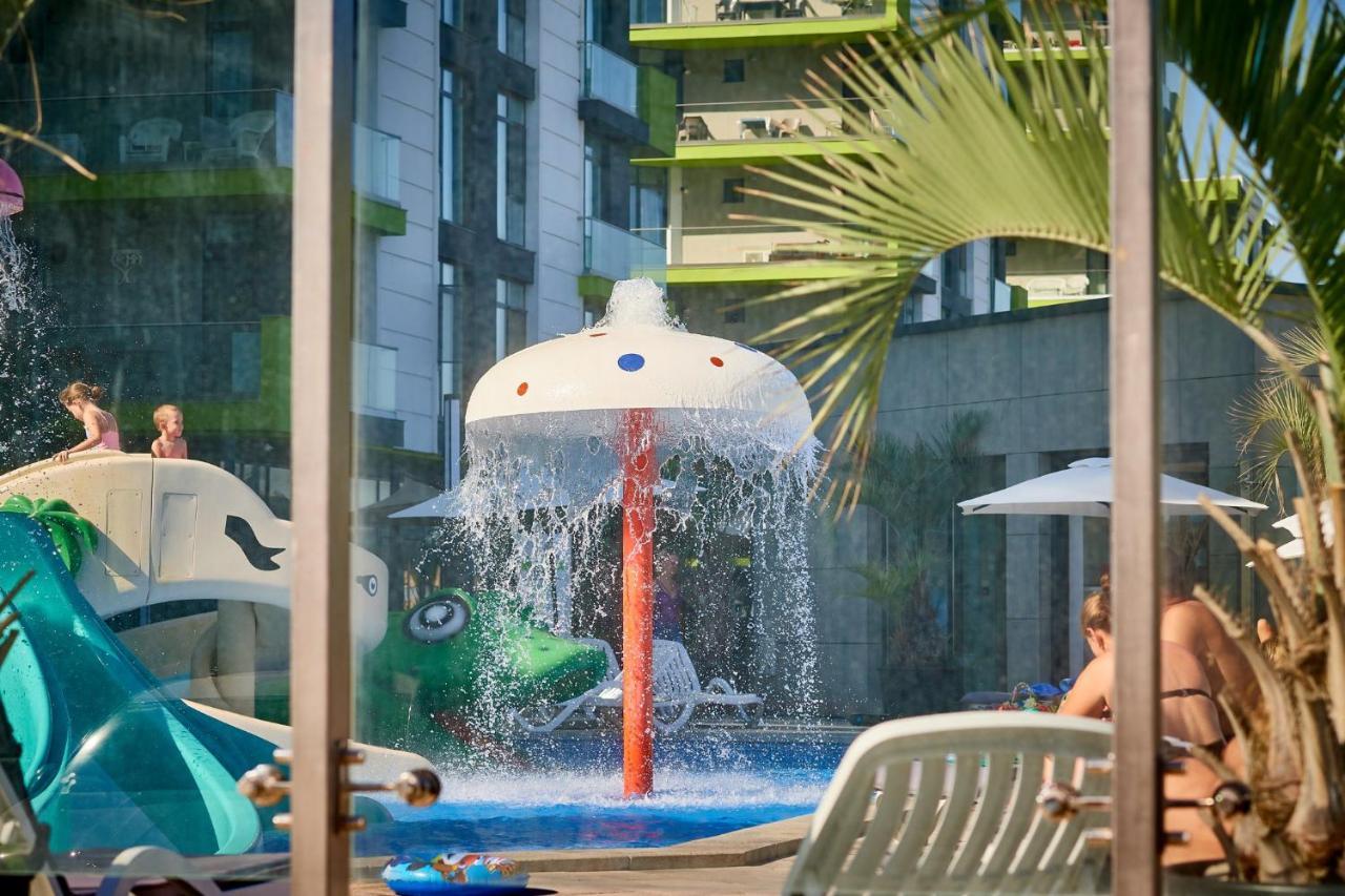 Sole Apartment Spa N Pools Beach Resort Năvodari Екстериор снимка